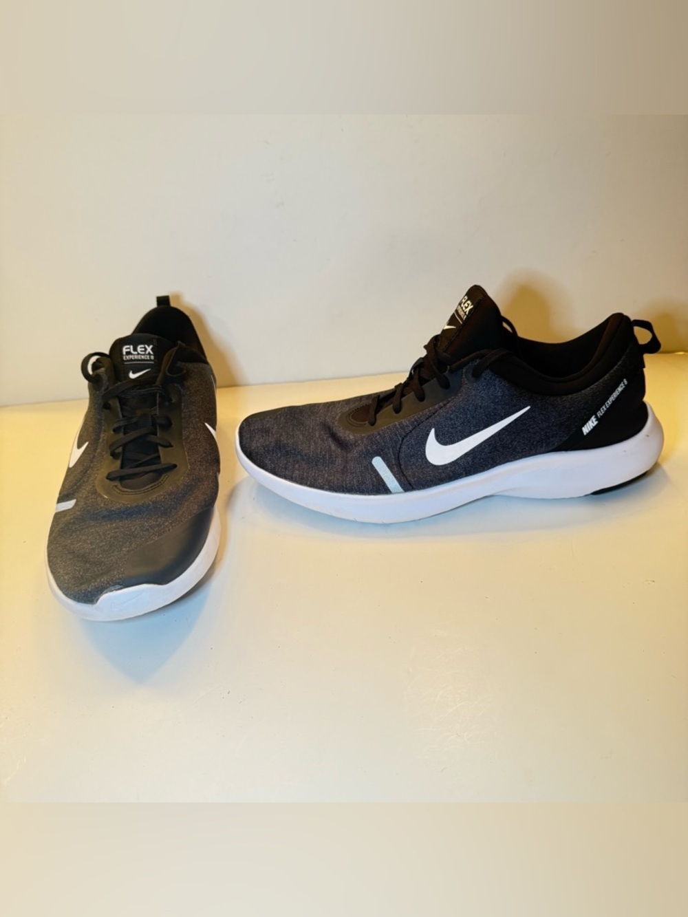 Nike Men's Black & White Running Sneakers
